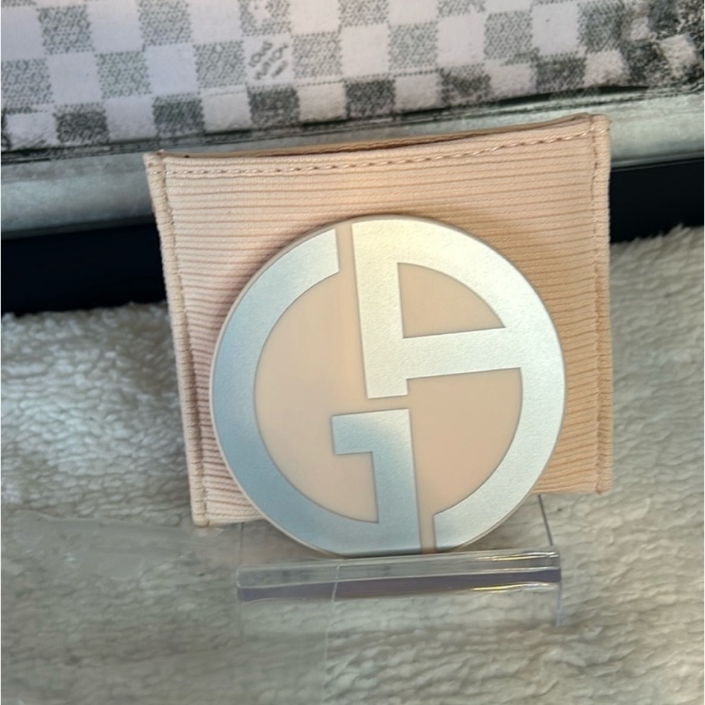 💕Giorgio Armani Beauty Mirror in pouch~LIMITED edition - Picture 2 of 13